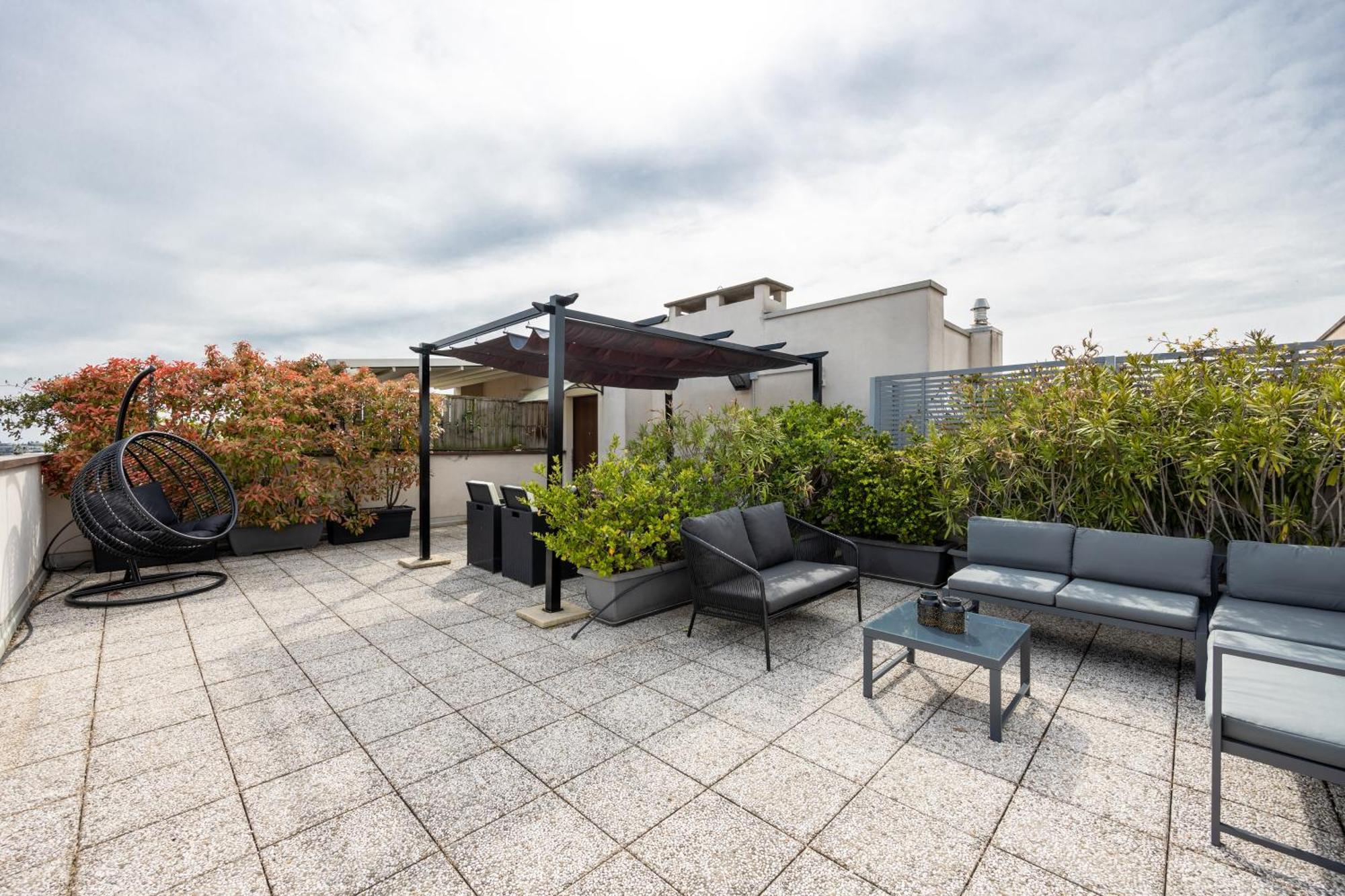 Bocconi'S Nest - Close To Duomo With Terrace Milánó Kültér fotó